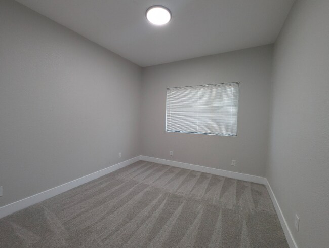 Foto del edificio - 1626 Bridge St