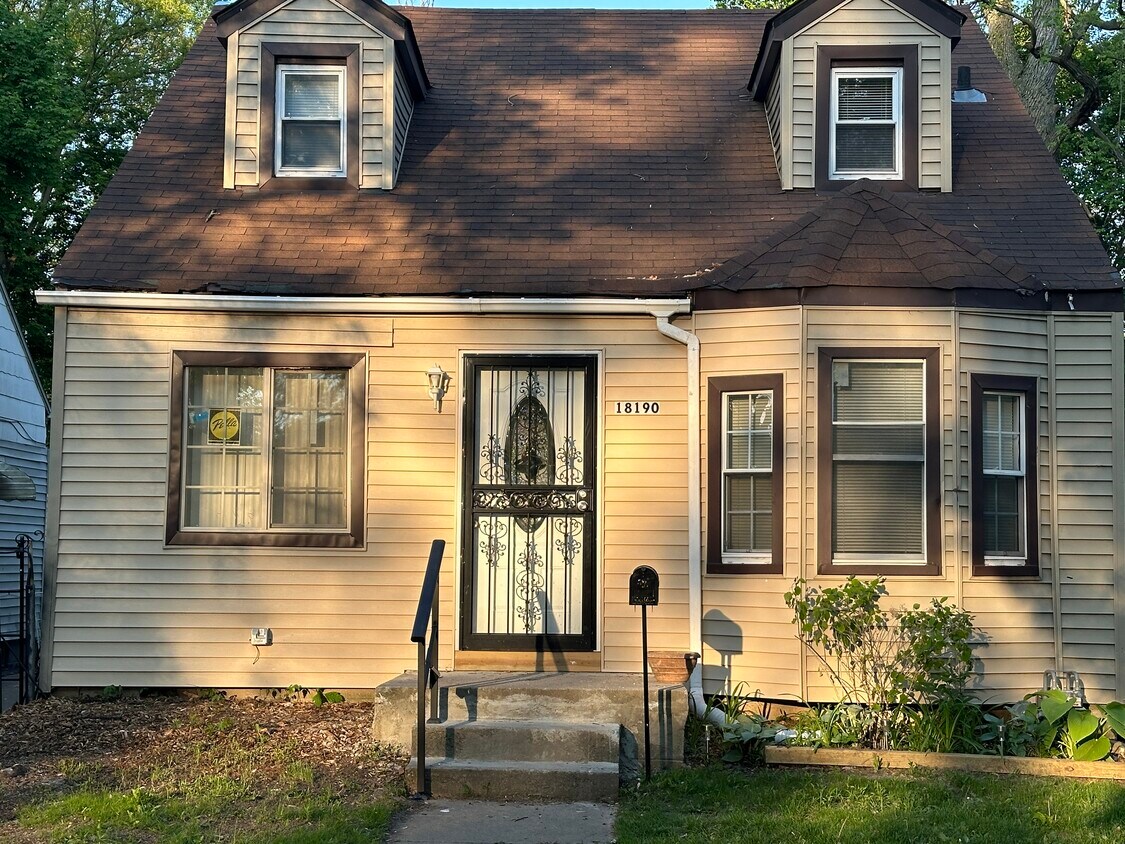 18190 Heyden St, Detroit, MI 48219 House Rental in Detroit, MI