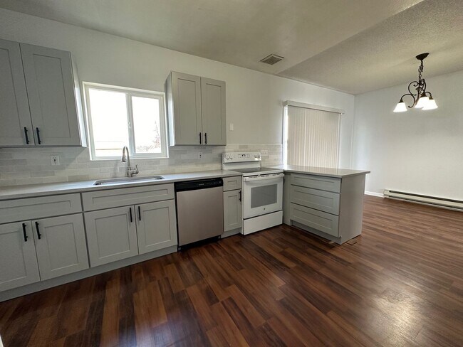 Foto del edificio - Fairchild AirForce Base 3 Bedroom 1 Bath Home