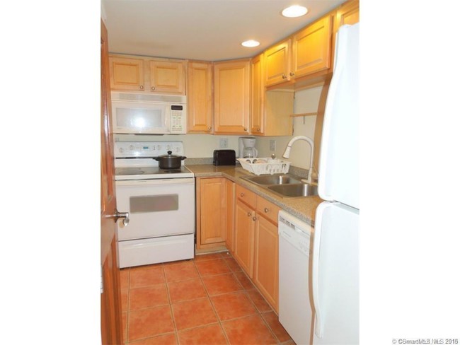 Building Photo - 1190 Quinnipiac Ave