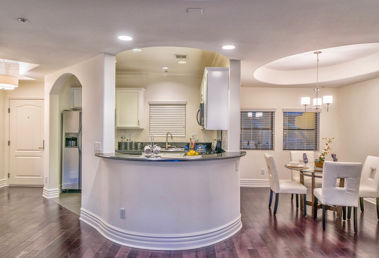 La Fontaine West Apartments in Los Angeles, CA Westside Rentals