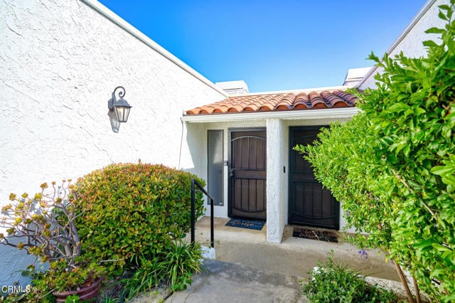 Building Photo - 886 Winding Way Dr