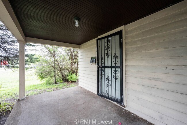 Building Photo - 58 E Troy