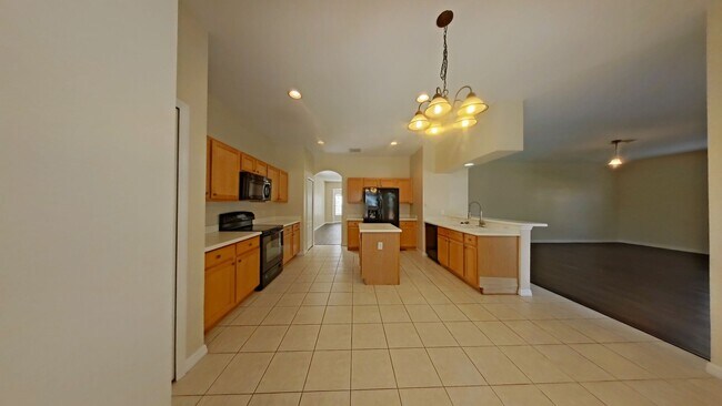 Foto del edificio - Lovely Large 5/4 Pool Home in West Haven