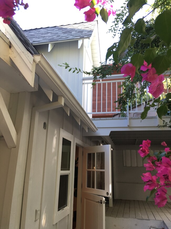 Foto del edificio - 4395 Morro Dr