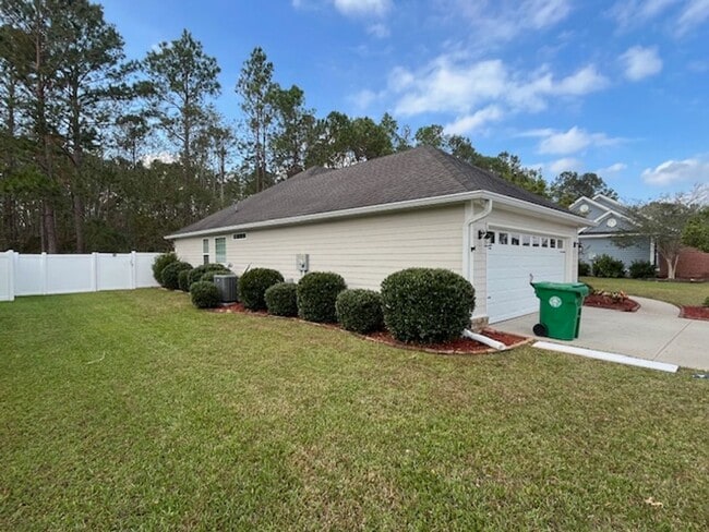 Foto del edificio - Spacious 4-Bedroom Home with Modern Comforts in Valdosta