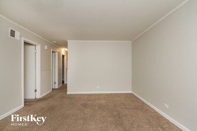 Foto del edificio - 14610 Blackstone Ave