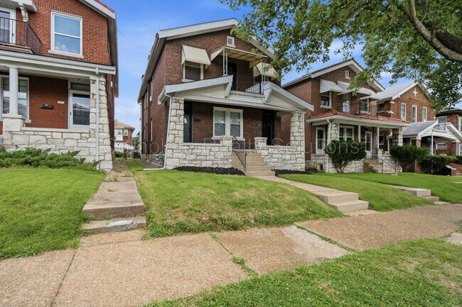 Foto del edificio - 5055 Lindenwood Ave