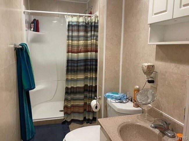 Foto del edificio - 121-123-123 Tompkins St