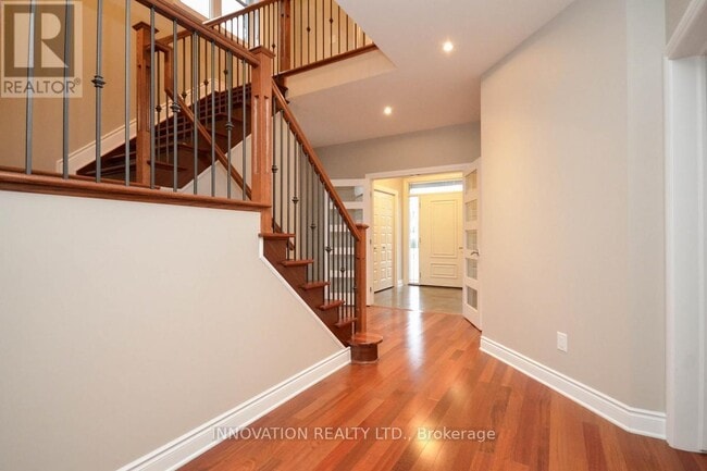 Building Photo - 141 Highbury Park Dr