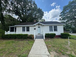 Building Photo - 419 Willow St