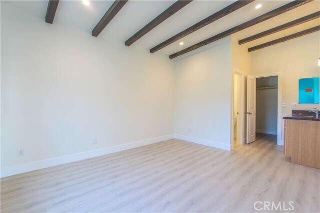 Building Photo - 25021 La Cresta Dr