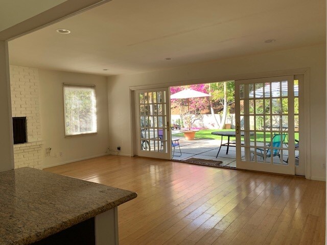 Building Photo - 1109 Las Pulgas Rd