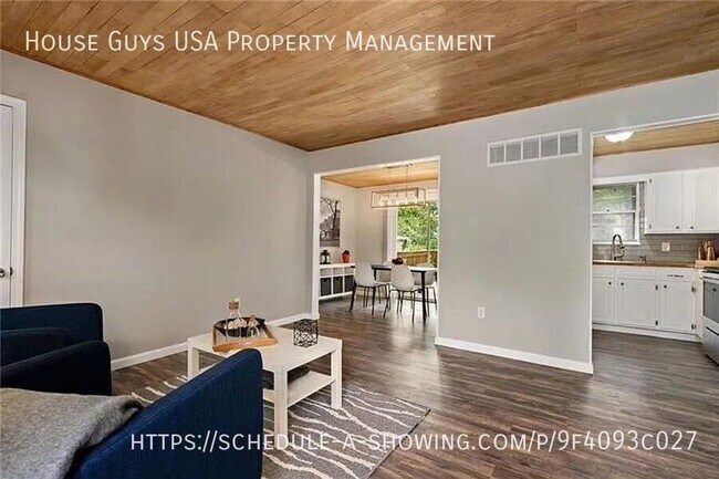 Foto del edificio - 10404 Tullis Ave