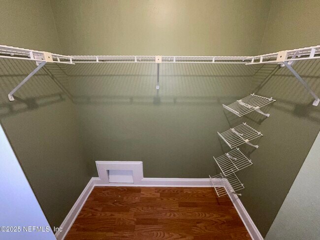 Building Photo - 650 W Pope Rd