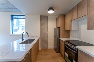 Building Photo - 11 Robert St