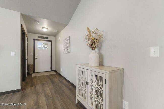 Building Photo - 3813 N Pradera Ct