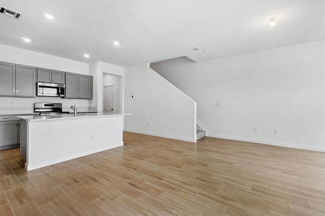 Foto del edificio - Lakeshore at the Fountains