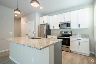 1BR, 1BA - 768SF - The Summit Residences