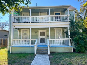 Building Photo - 816 Hays St