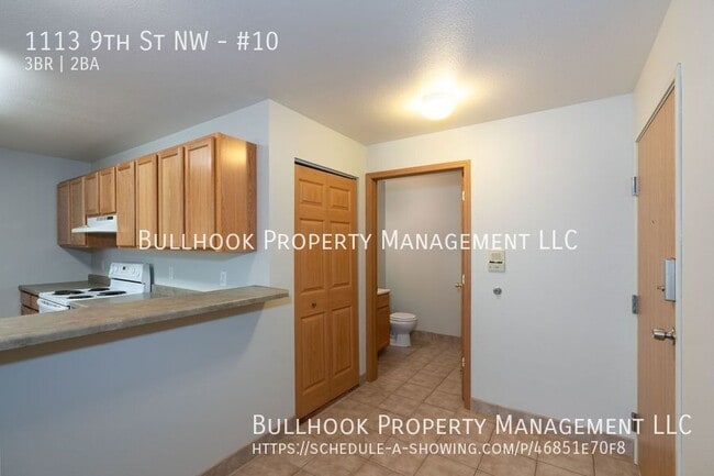 Building Photo - 1113 9th St NW