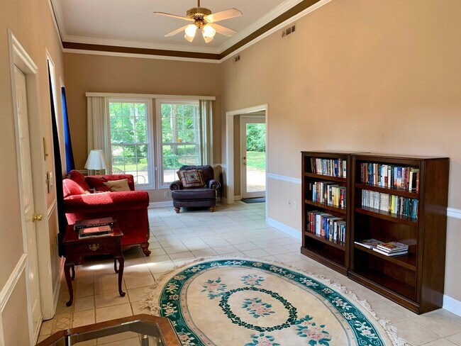 Building Photo - 101 High Lea Rd