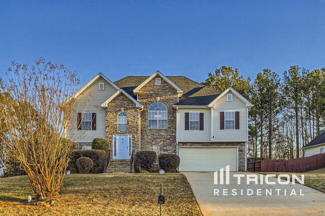 Building Photo - 90 Pebble Ln