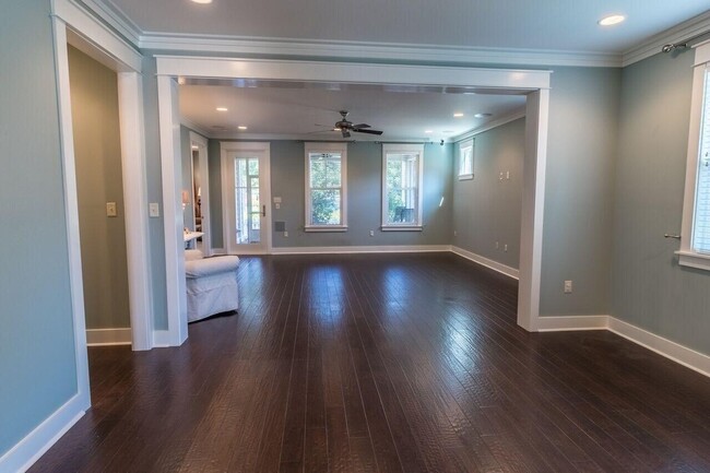 Building Photo - 122 Cannonball Lane