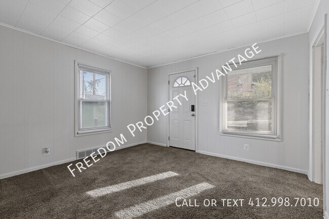 Foto del edificio - 218 Lott Rd