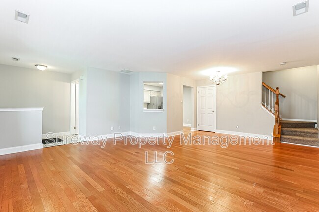 Foto del edificio - 4406 Aberdeen Ln