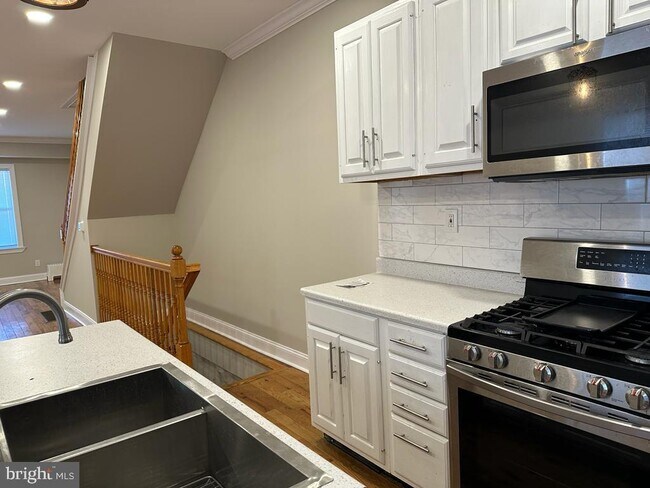 Building Photo - 3546 Mantua Ave
