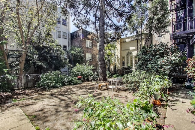 Interior Photo - 1035 Sutter