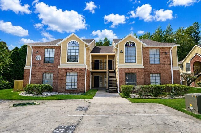 Foto del edificio - 8752 Mallard Reserve Dr