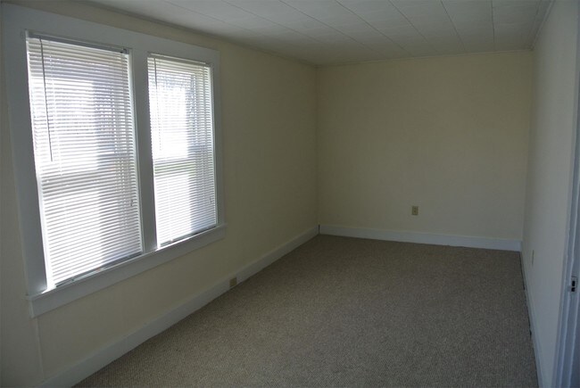Building Photo - 234 Wiswell Rd