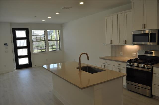 Foto del edificio - 2520 Red Tailed Hawk Ln