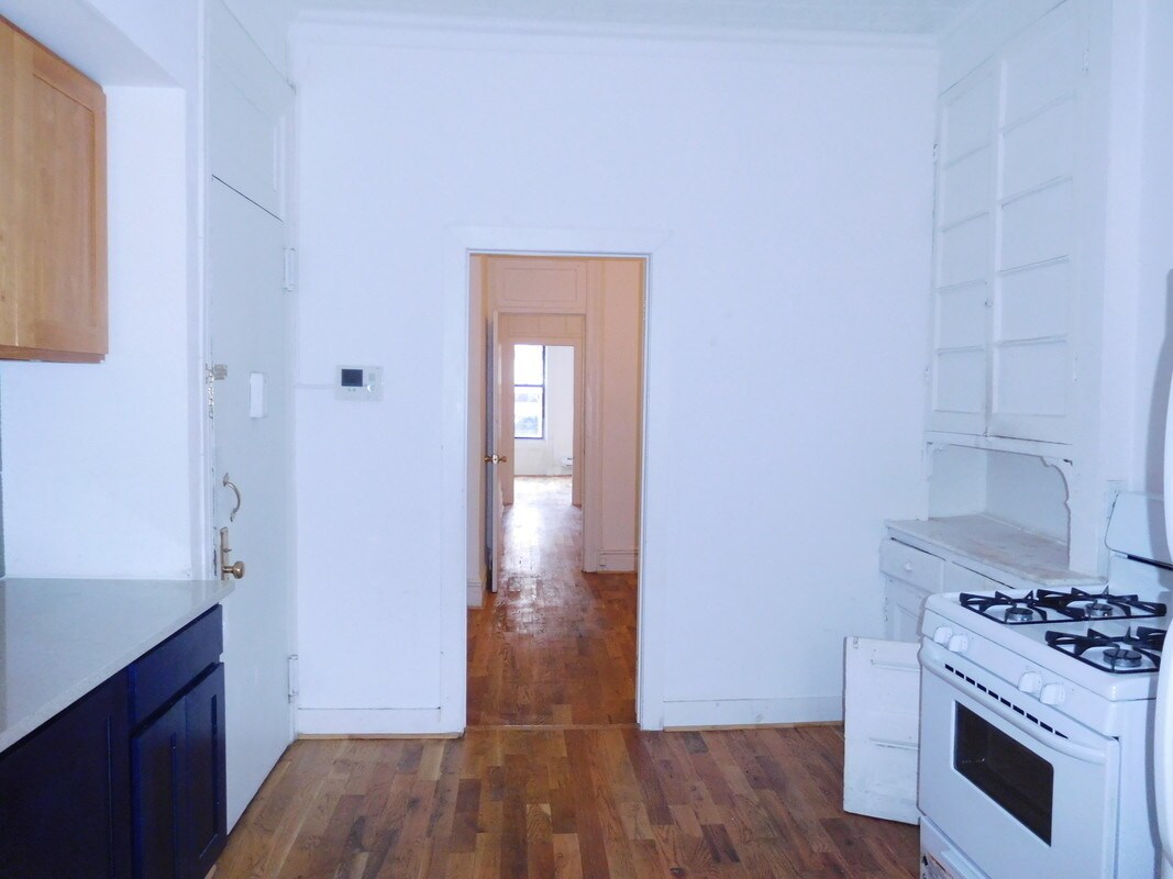 Primary Photo - 1262 Nostrand Ave