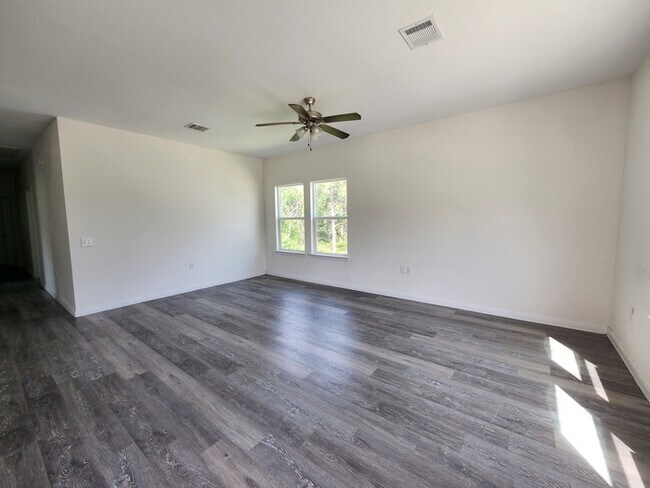 Building Photo - 3/2/2-on a Cul De Sac-Ready for move in