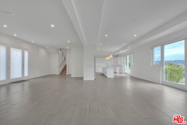 Building Photo - 2610 Corralitas Dr