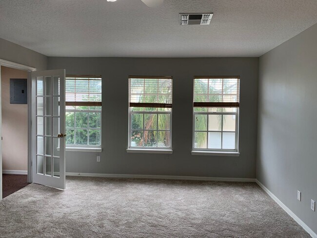 Foto del edificio - Studio Garage Apartment - 717B Honeysuckle...