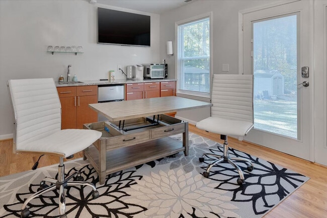 Foto del edificio - 824 Warren Ave