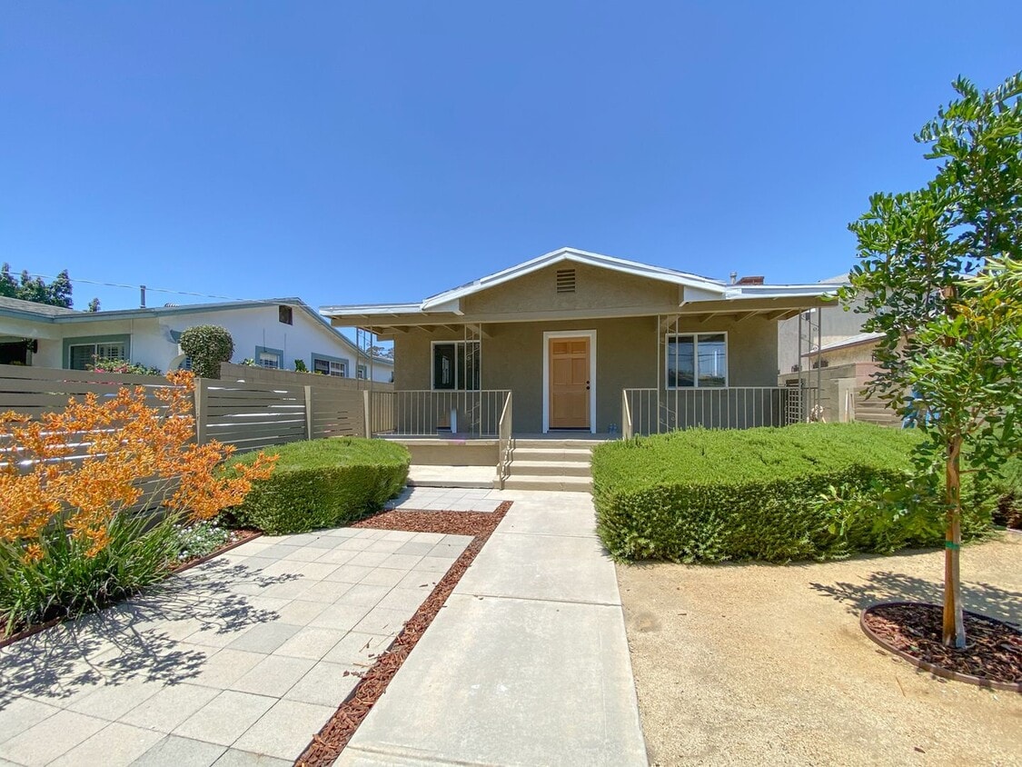 Primary Photo - Coolidge Apartments