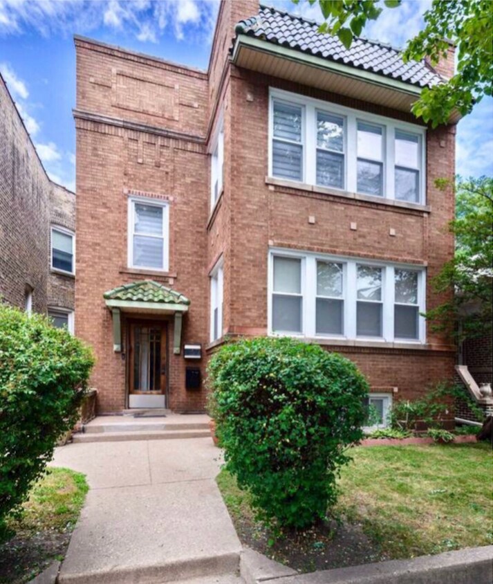 Primary Photo - 5028 N California Ave