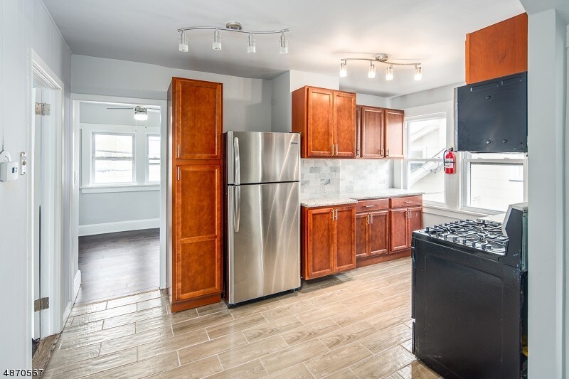 Foto principal - 659 Clifton Ave