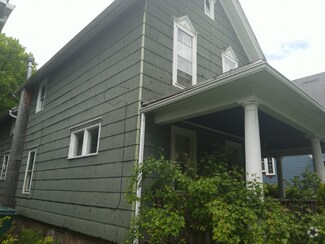 Building Photo - 46 Champlain St