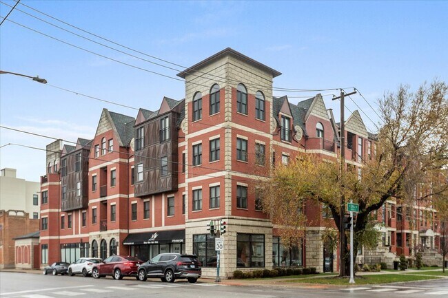 Building Photo - 4234 S Ellis Ave