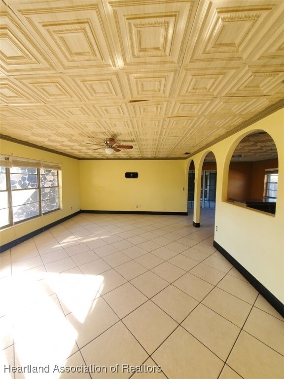 Building Photo - 3214 Dolphin Dr