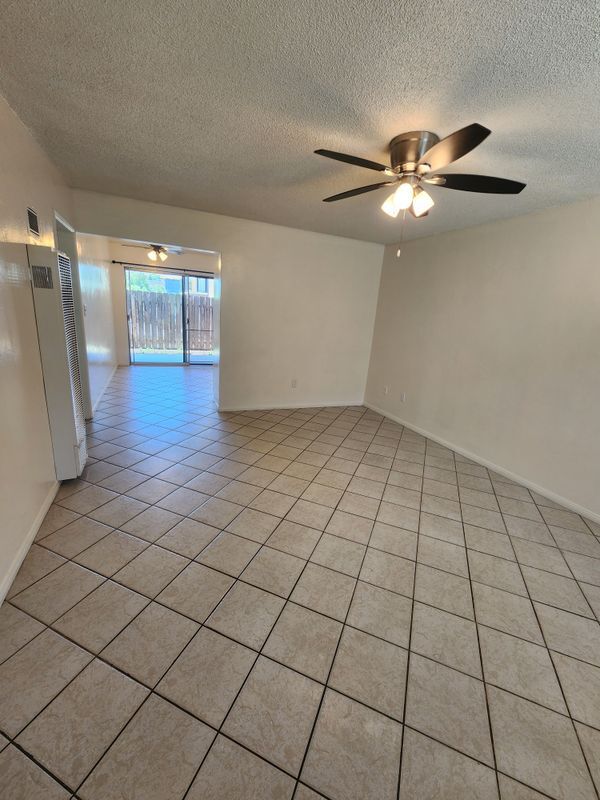 Building Photo - 4440 Rosebud Ln