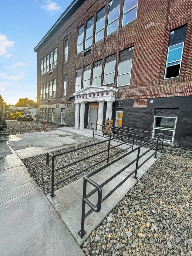 Lincoln Building Apartments in Kellogg, ID