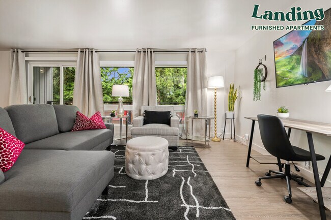 Foto del edificio - 545 Bellevue Way SE