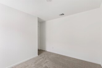 Building Photo - 917 Capracotta Dr